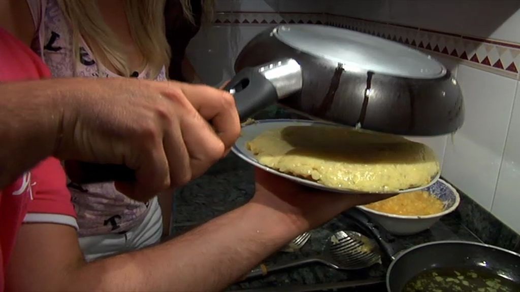 Jonathan aprende a dar la vuelta a la tortilla