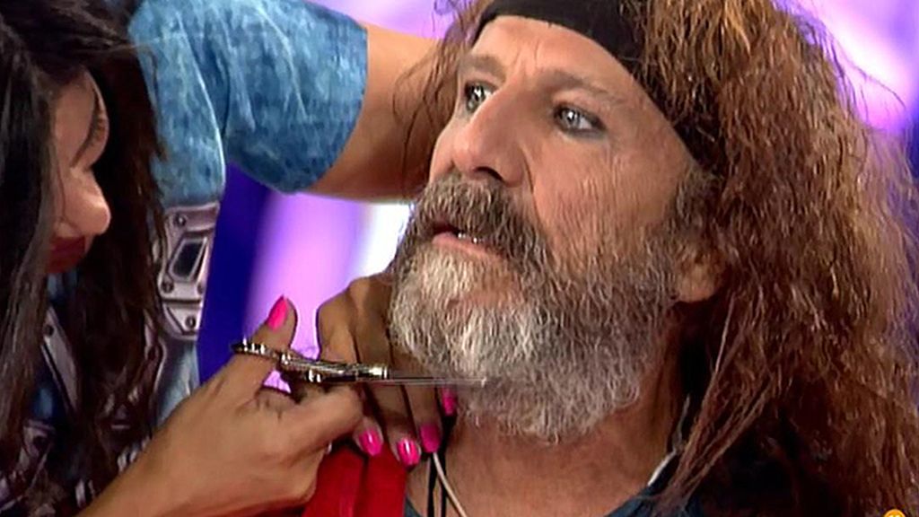 Yoli corta la barba a Fortu en plató