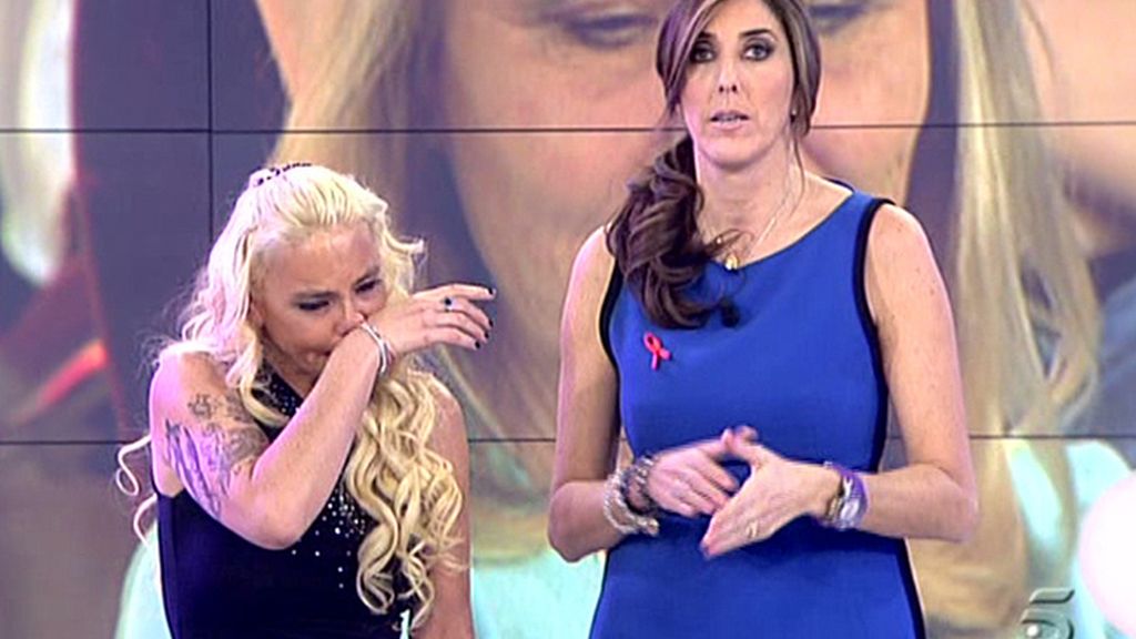 La presentadora se emociona