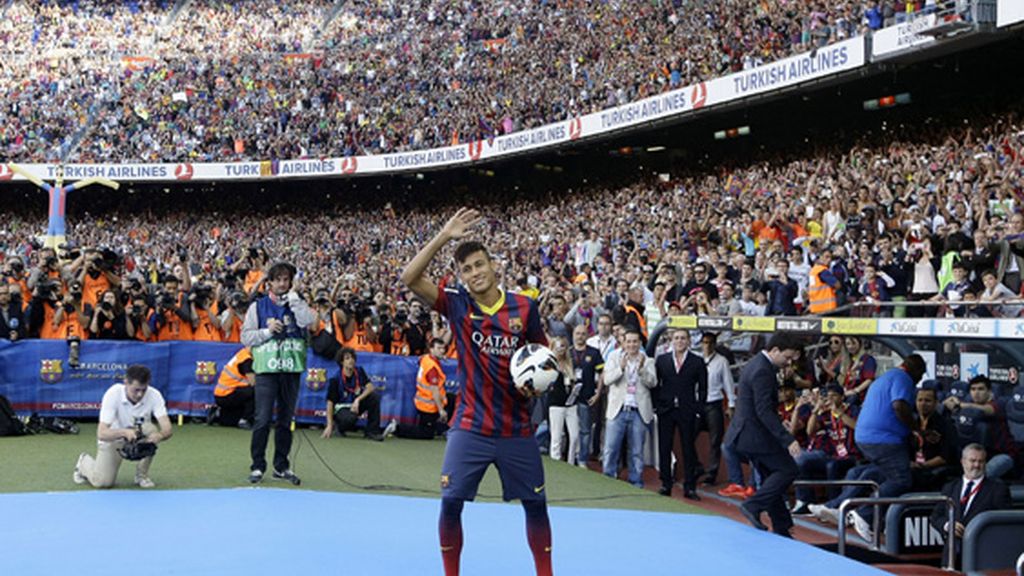 Neymar, presentado oficialmente en el Camp Nou