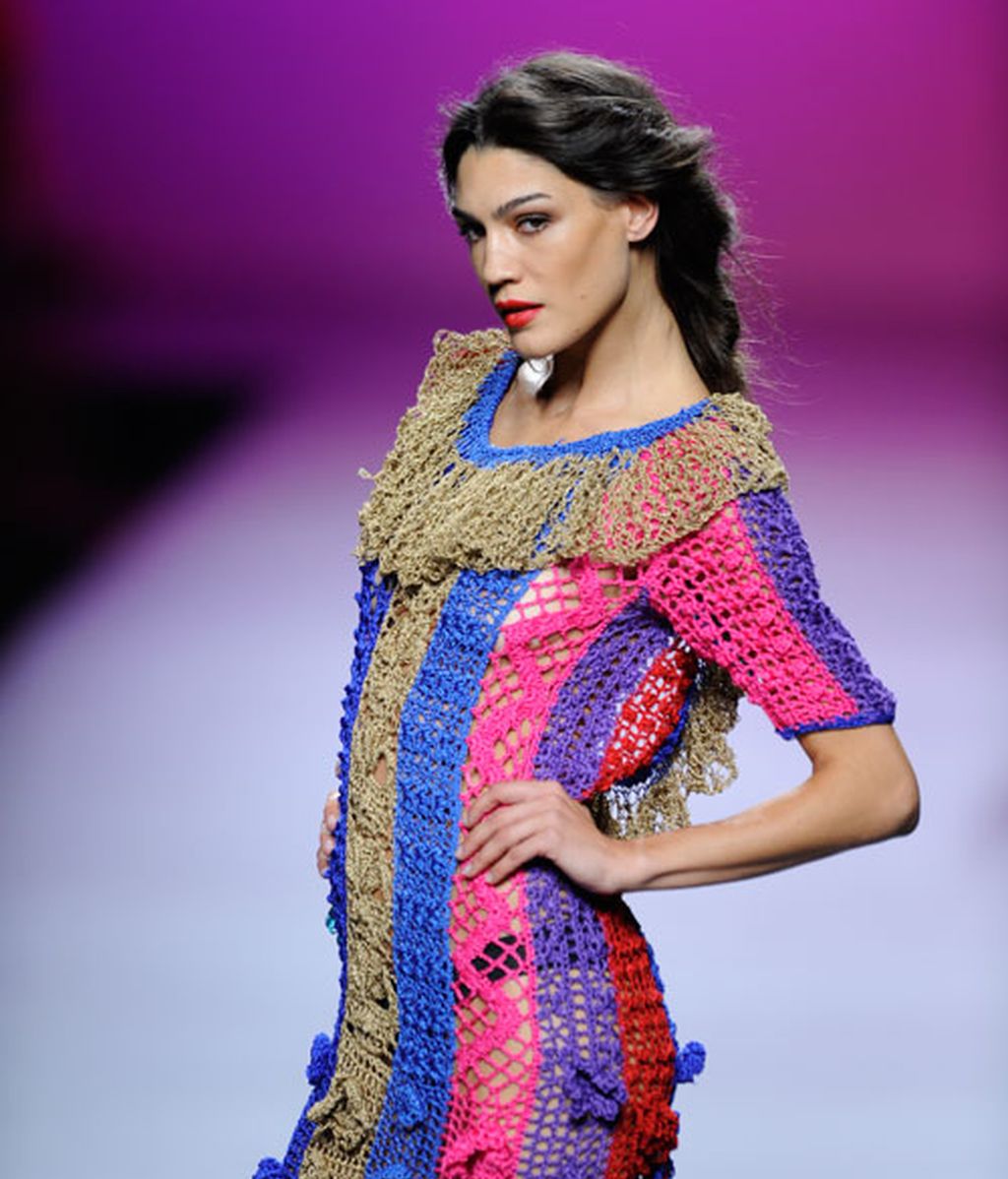 Pasado y presente se fusionan en el desfile de Francis Montesinos