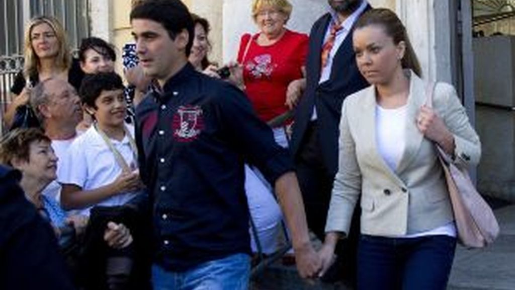 La esposa del torero Jesulín de Ubrique, María José Campanario, durante la última sesión del juicio por la 'Operación Karlos'. Vídeo: Informativos Telecinco.
