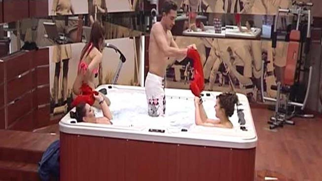 Juan Carlos se ha integrado muy bien con sus compañeras