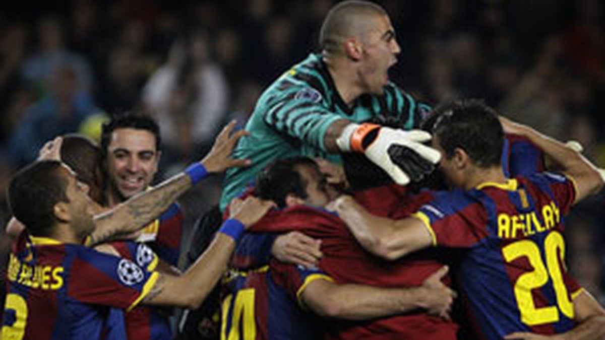 Los jugadores del Barcelona celebran el pase a la final de Wembley. Foto: GTres