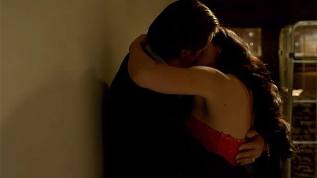 Julián, a Isabel: "Quiero que seas mi gitana, mi mujer, mi alcaldesa"