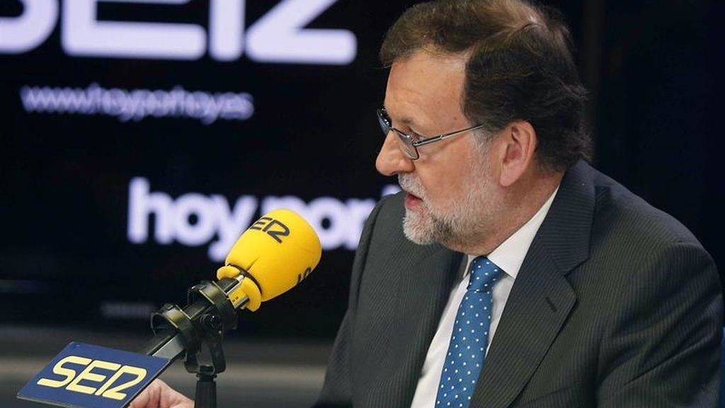 Rajoy sobre Cañete: "No sabemos si el ministro sabía si esa medida iba a beneficiar o no a su familia"