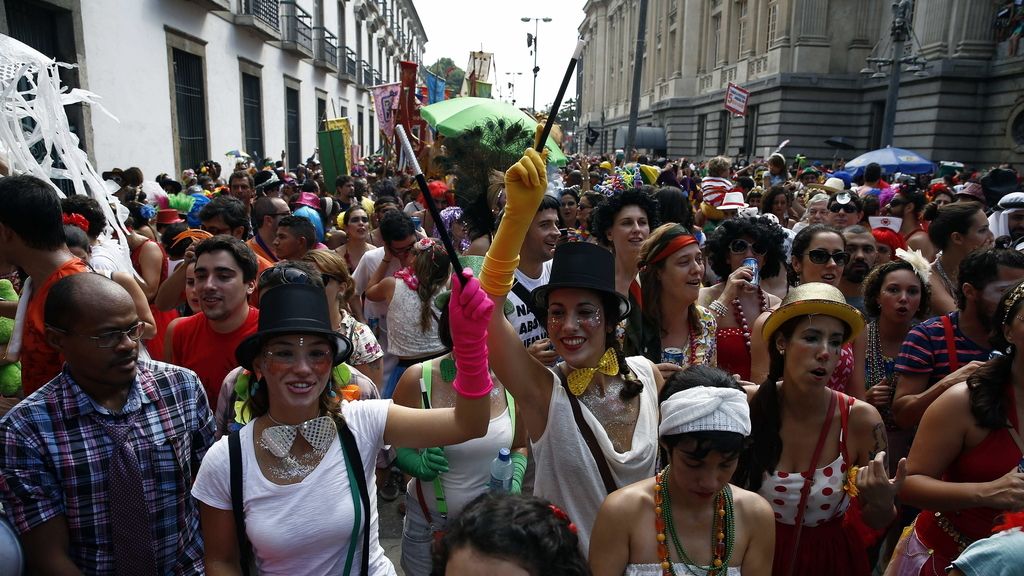 El espíritu del Carnaval comienza a tomar las calles de Río de Janeiro
