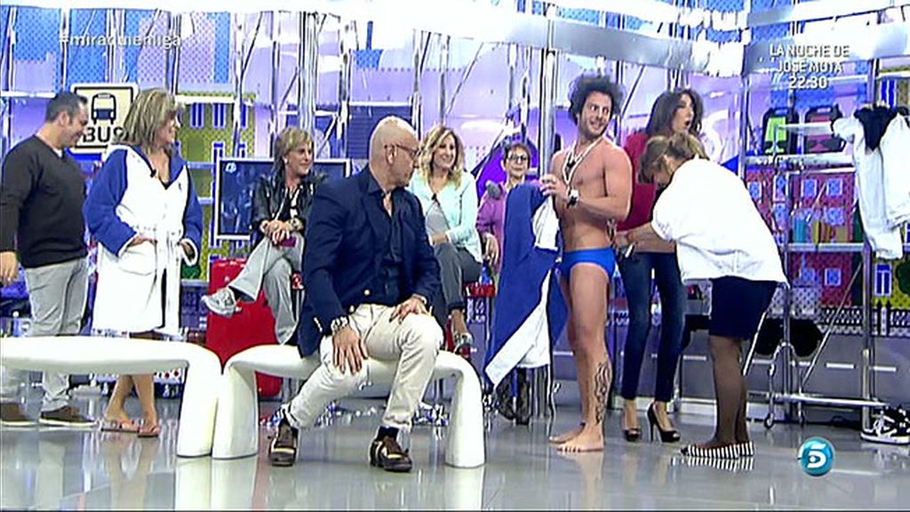 Paz Padilla quería comprobar en primera persona cómo es Aless en bañador