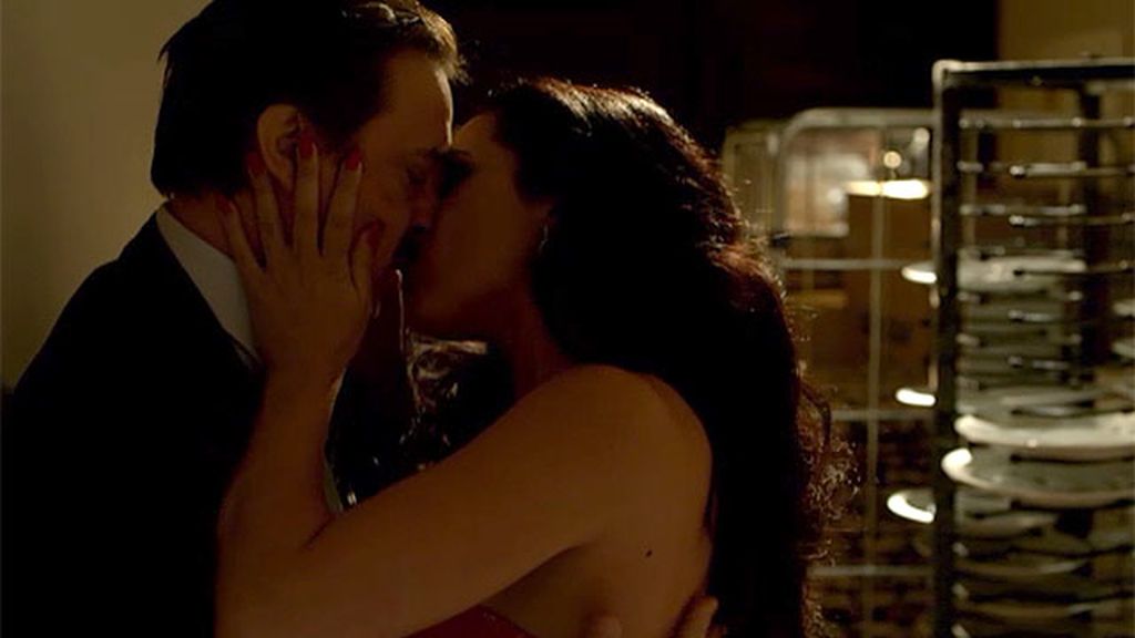 Julián, a Isabel: "Quiero que seas mi gitana, mi mujer, mi alcaldesa"