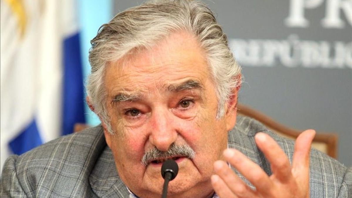 El presidente uruguayo, José Mujica, habla durante una rueda de prensa. EFE/Archivo