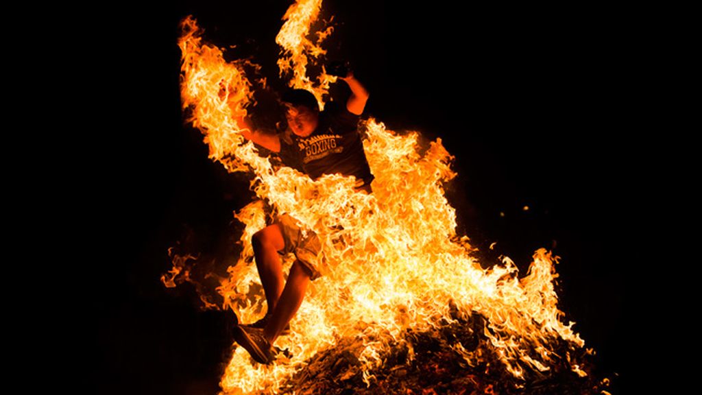 San Juan, noche mágica de fuego y tradición