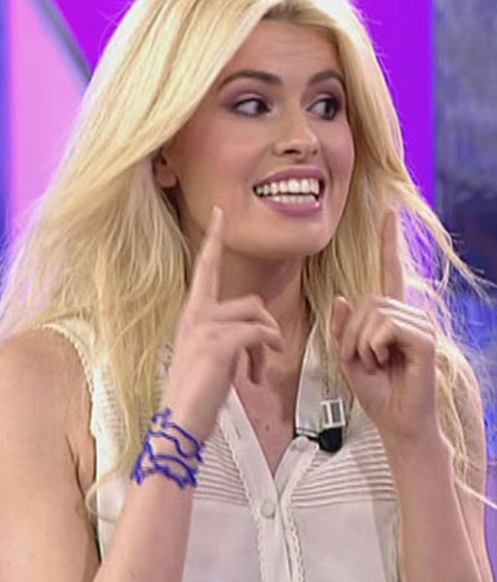 Adriana Abenia, pitufina