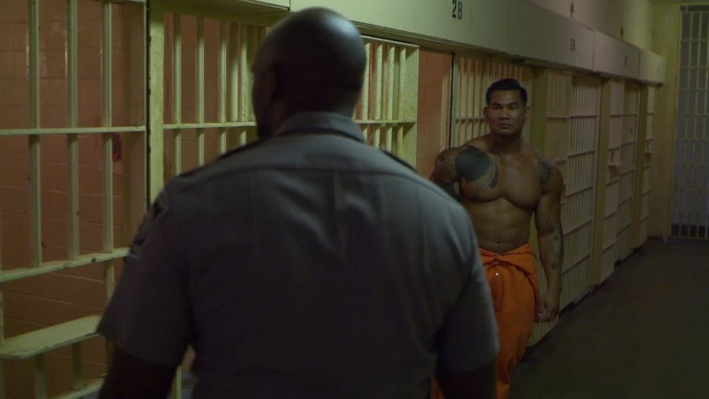 ¿Qué tiene que ver Hotch con un motín que se organiza en la cárcel?