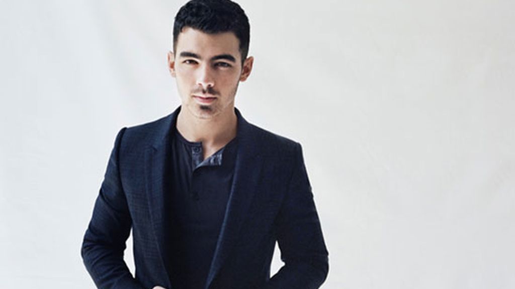 Joe Jonas, imagen de la firma "Mr Porter" 2011