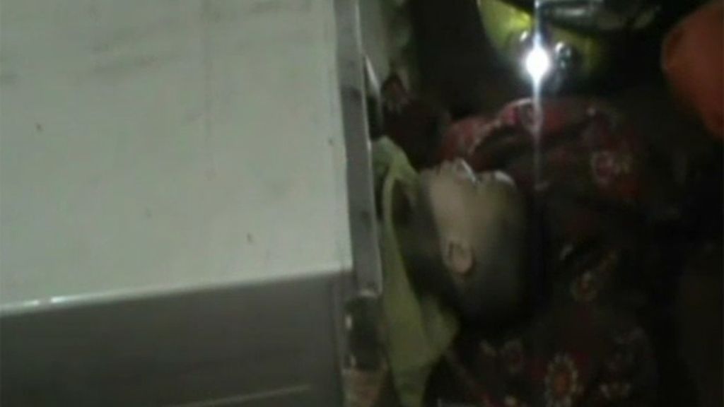 Rescatan a un niño en China atrapado en el interior de una lavadora