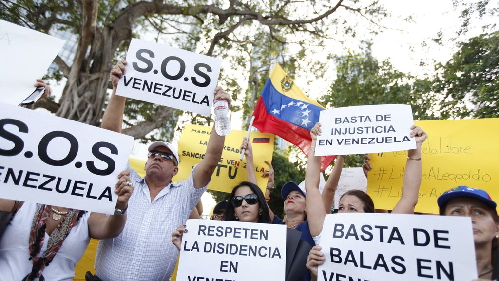 Protestas entre partidarios y retractores de los gobiernos venezolanos y cubanos
