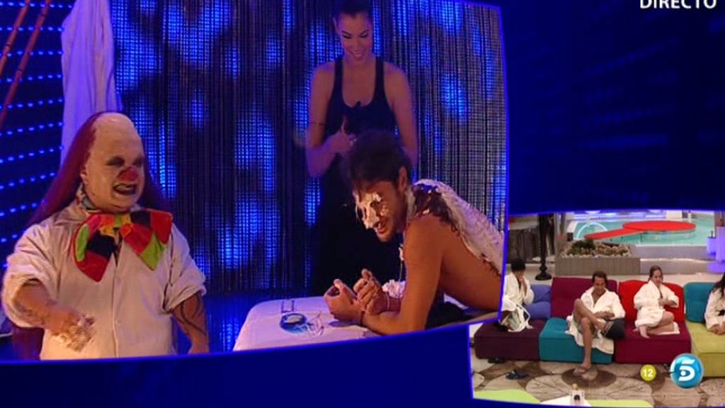 Una fuente de chocolate les endulzó la noche