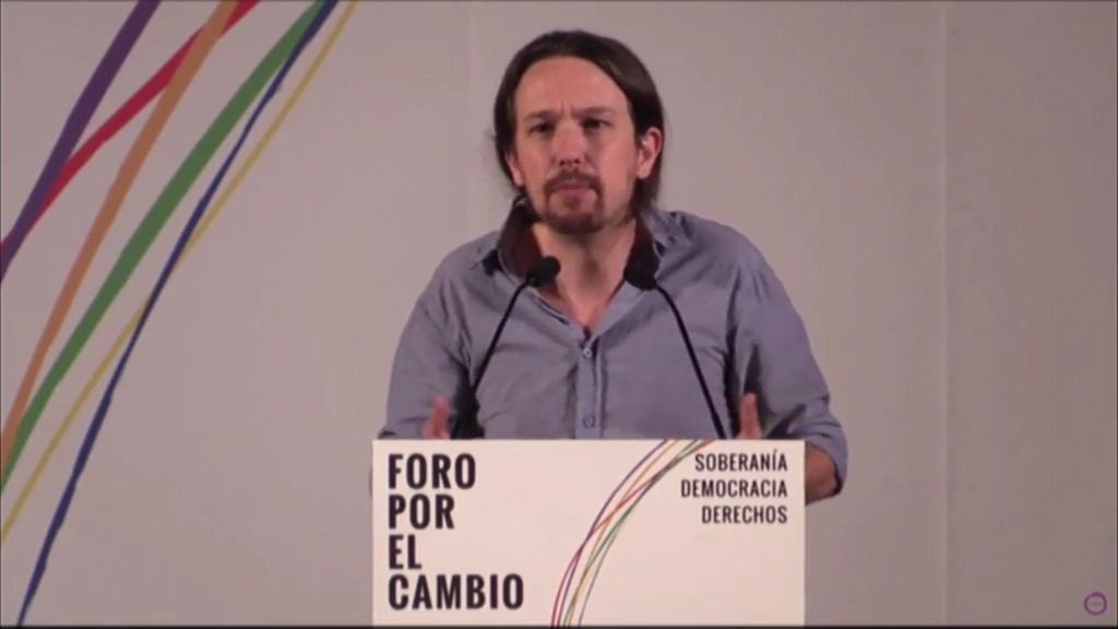 Pablo Iglesias: "El lobo no viene, el problema es que gobierna Caperucita-Rajoy"