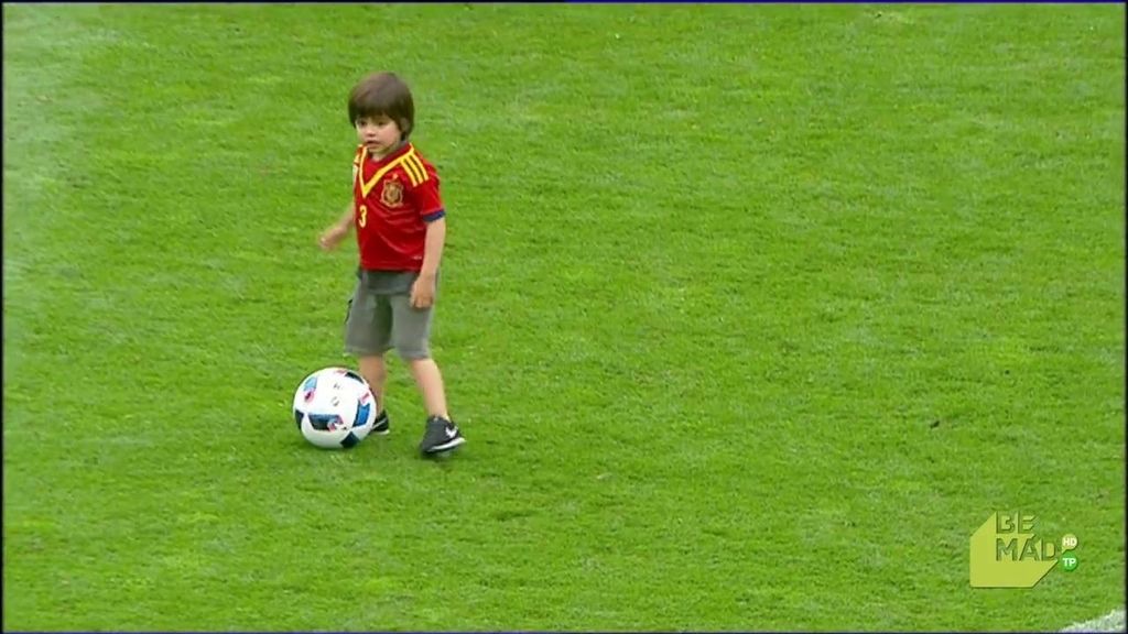 El único que regateó a Piqué, su hijo: así fue la celebración más tierna de La Roja