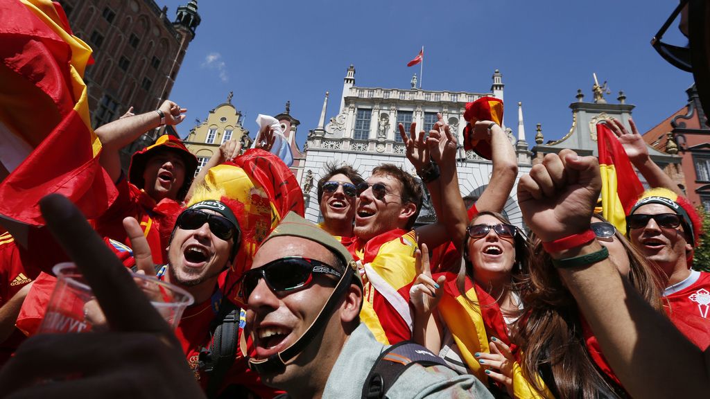 "El rojo" y "el arlequín" ya pueblan Gdansk
