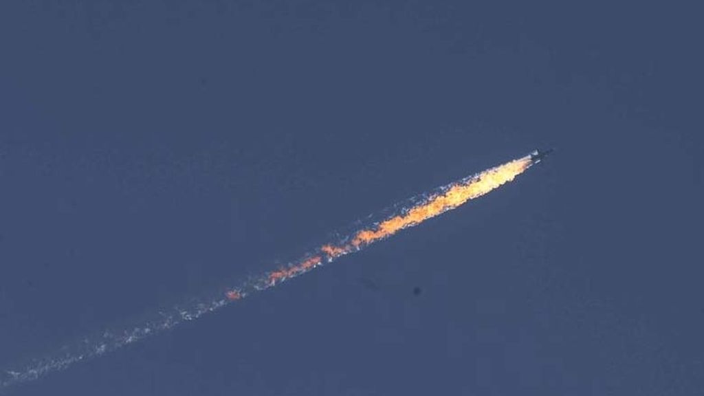 El ejército turco derriba un caza ruso por violar su espacio aéreo