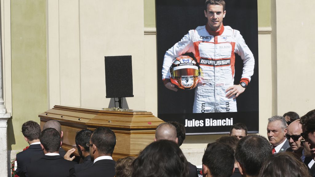 Multitudinario último adiós a Jules Bianchi rodeado de familiares y compañeros