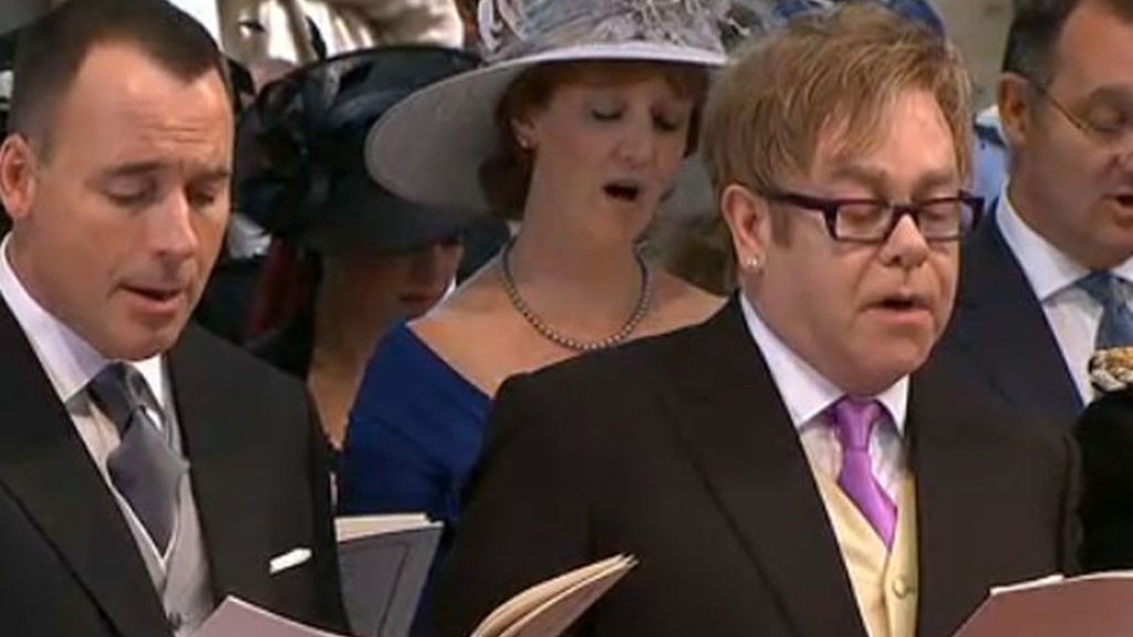 Elton John y su pareja, David, en la ceremonia