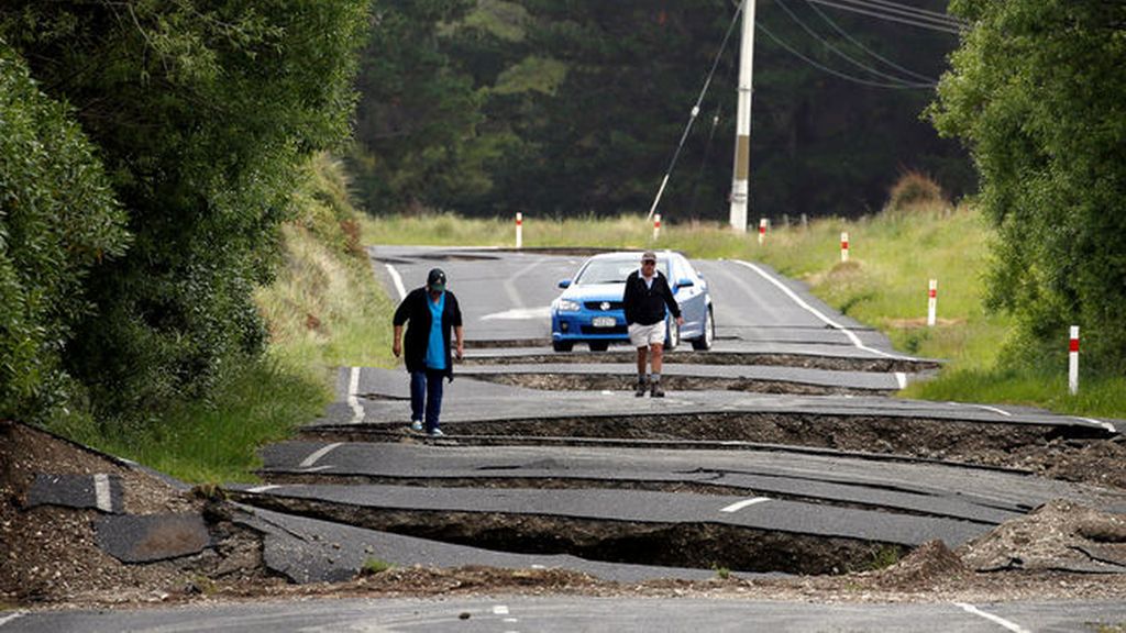 Un tsunami golpea la isla sur de Nueva Zelanda, con olas de 2 metros