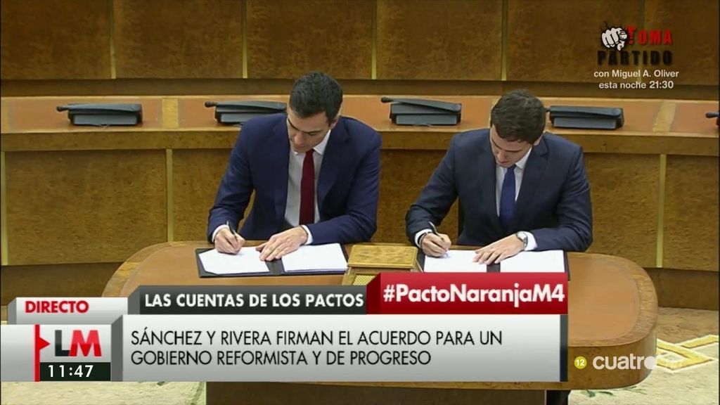 Pedro Sánchez y Albert Rivera firman el documento de acuerdo