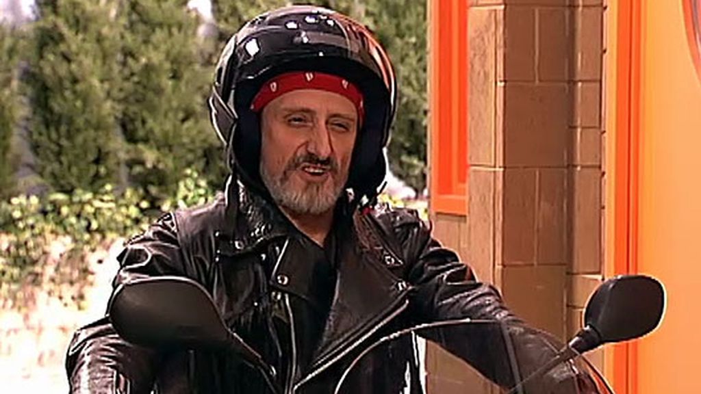 Enrique sufre un accidente de moto