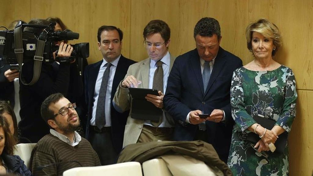 Esperanza Aguirre se ofende porque Carmena abandonó el Pleno