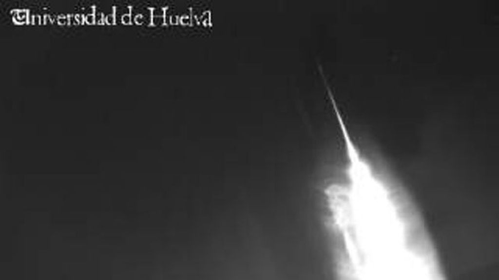 Una bola de fuego sobrevuela Granada y Jaén y cae en forma de meteorito