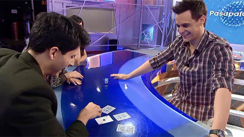 Cristian Gálvez juega a la carta distinta