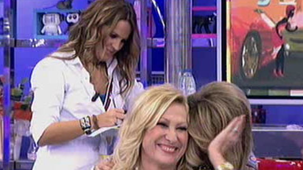 Se emociona al escuchar la canción con la que conoció a Amador