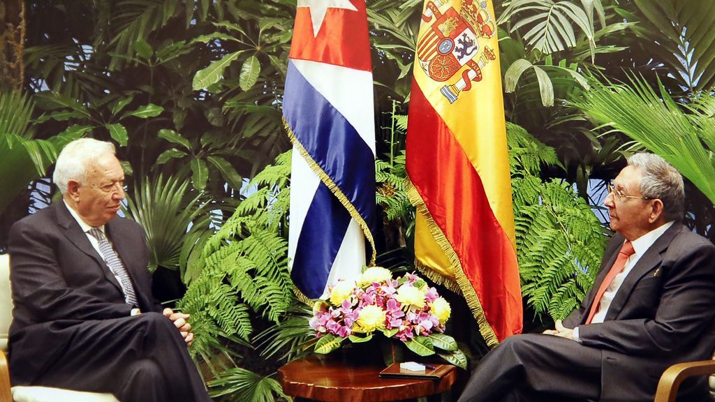Raúl Castro recibe a Margallo en Cuba