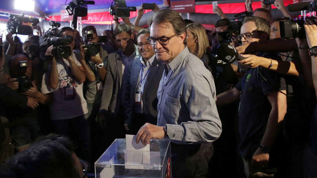 Artur Mas evita hablar de la reunión con el Rey en las elecciones del Barça