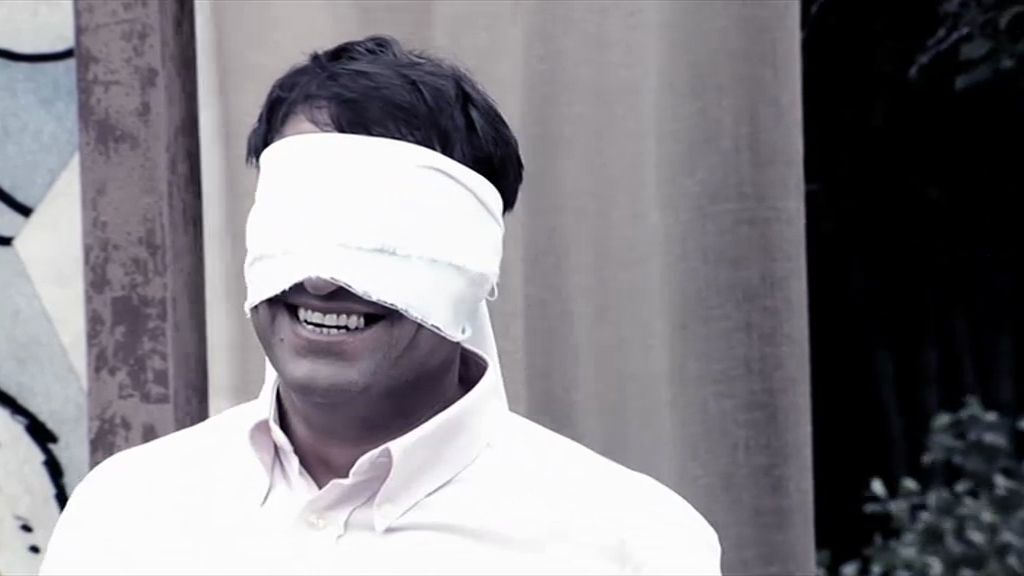 Ángela, la cibernovia de César