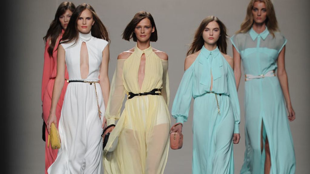 Vuelta a los 50 con Adolfo Domínguez