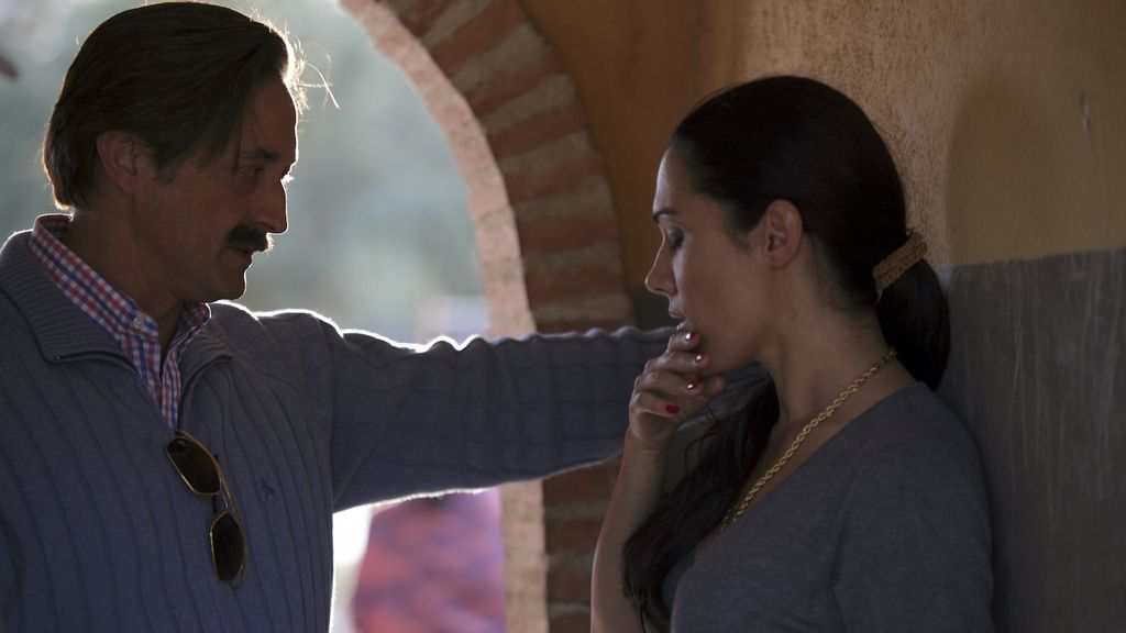 Julián, a Isabel: "Quiero que seas mi gitana, mi mujer, mi alcaldesa"