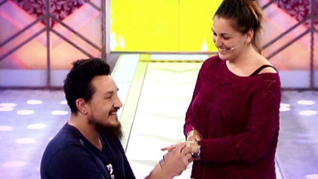 ¡Boda playera en 'Cámbiame'! Nico le ha propuesto matrimonio a Nuria