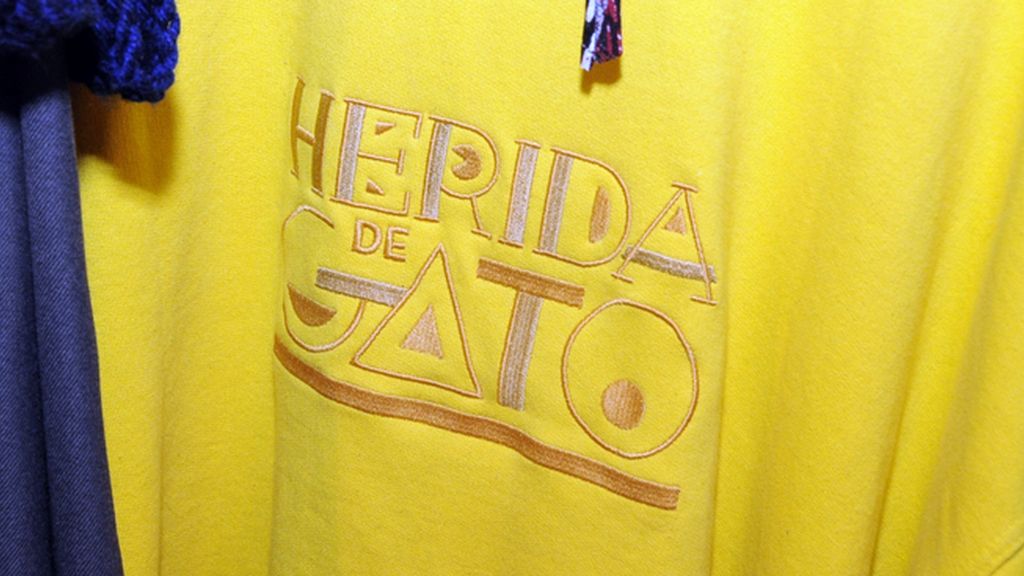 Los famosos también apoyan a los jóvenes diseñadores