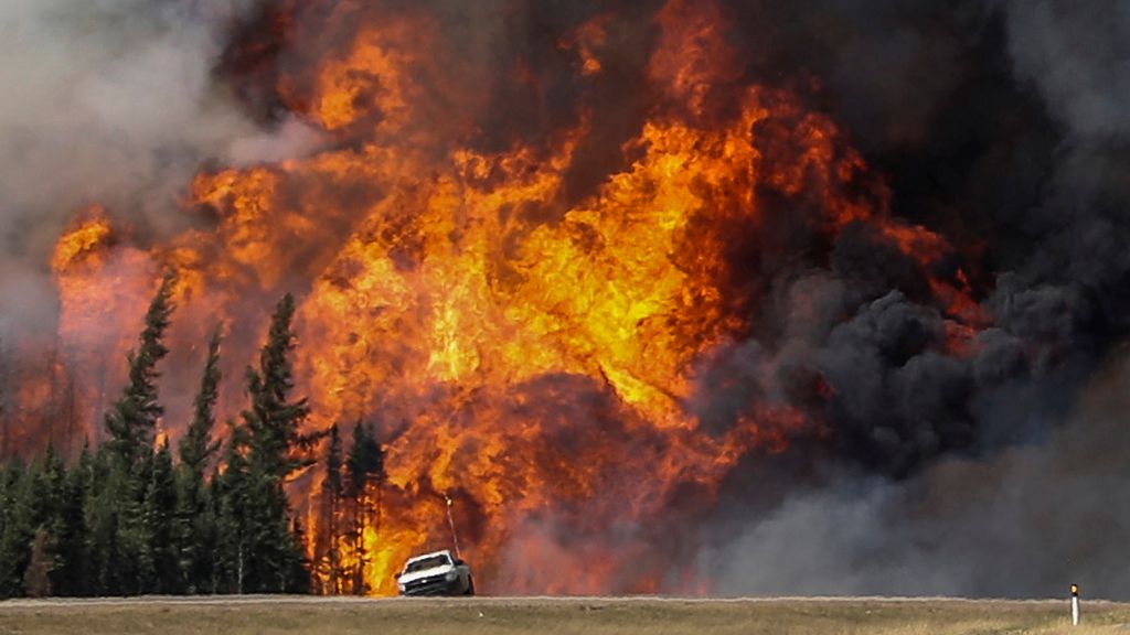 Fuego imparable en Canadá