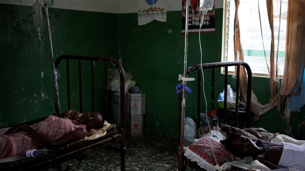 Haiti intenta frenar el cólera tras el paso del huracán Matthew