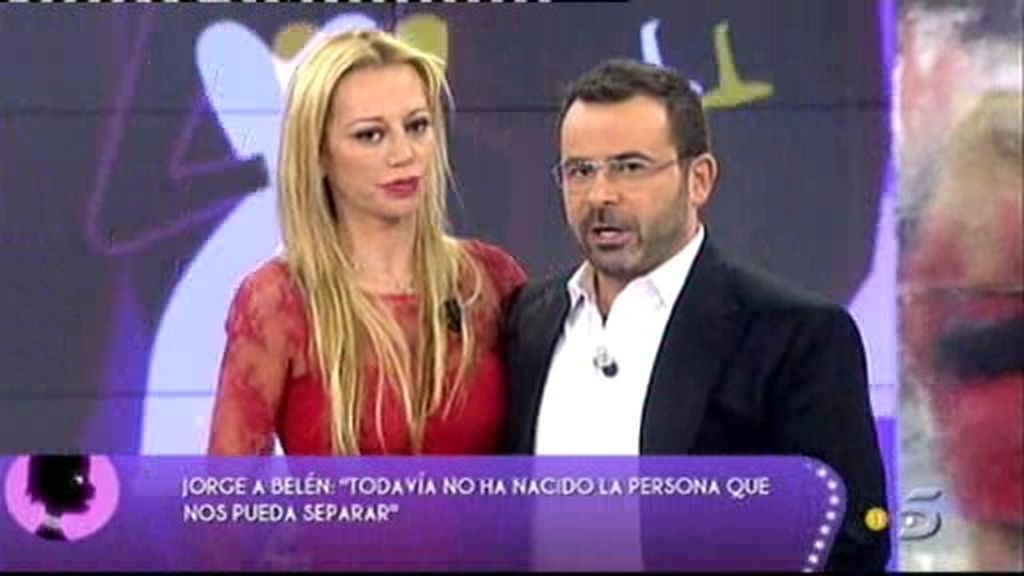 Blén Esteban y Jorge Javíer Vázquez se funden en un abrazo para despejar las dudas sobre su enfrentamiento