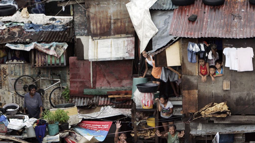 Un tifón y una tormenta tropical causan la muerte de 70 personas en Filipinas