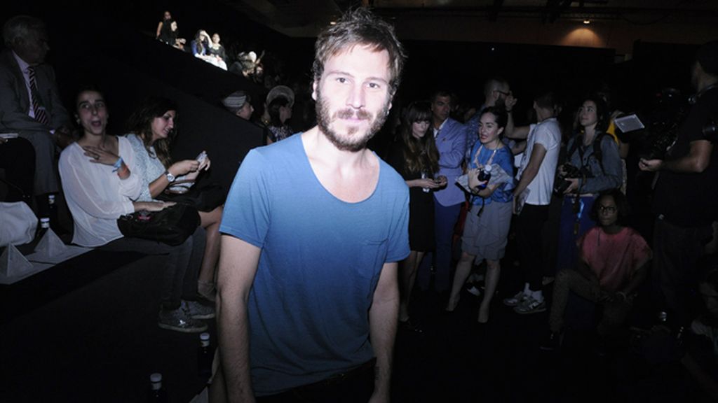 Rubén Ochandiano no quiso perderse el desfile con lo nuevo de Ana Locking