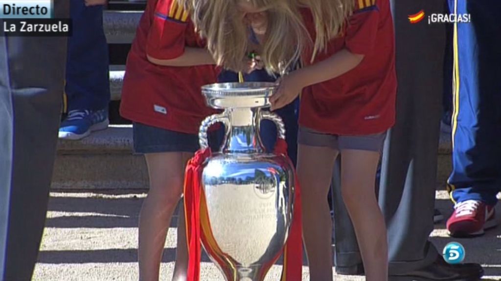 Las hijas de los Príncipes de Asturias disfrutan con La Roja