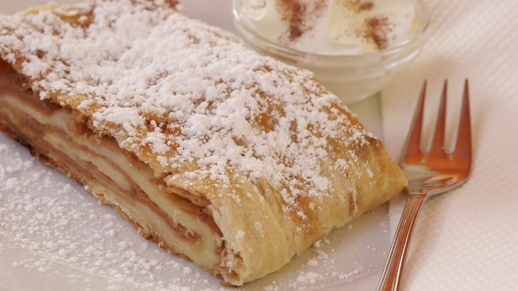 Apfelstrudel, Austria