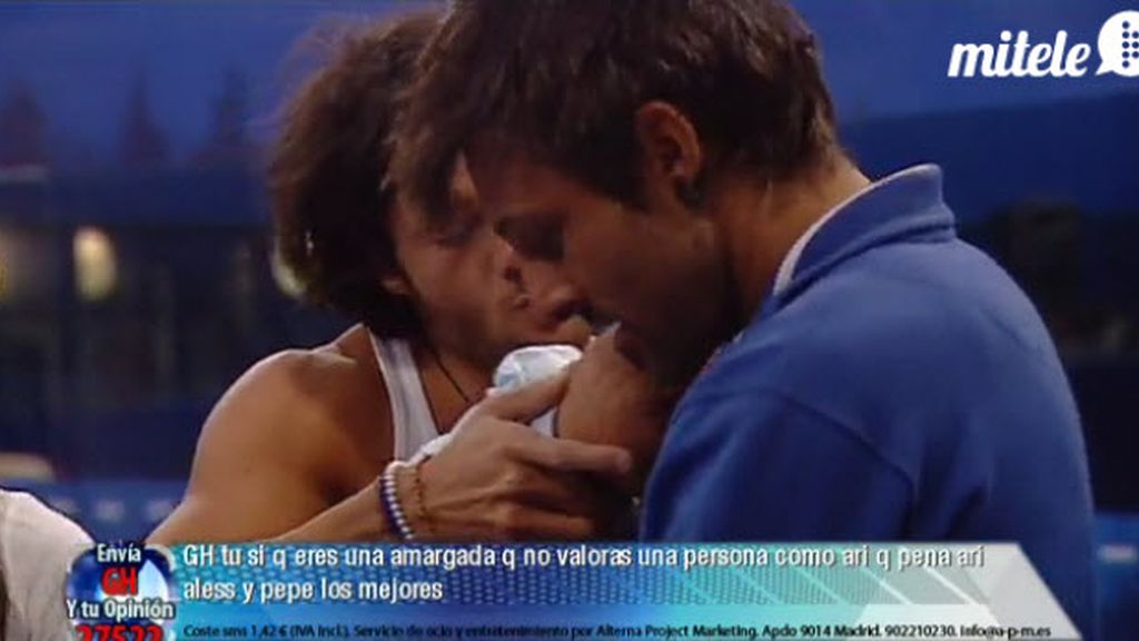 El bebé ha despertado a los concursantes muy temprano