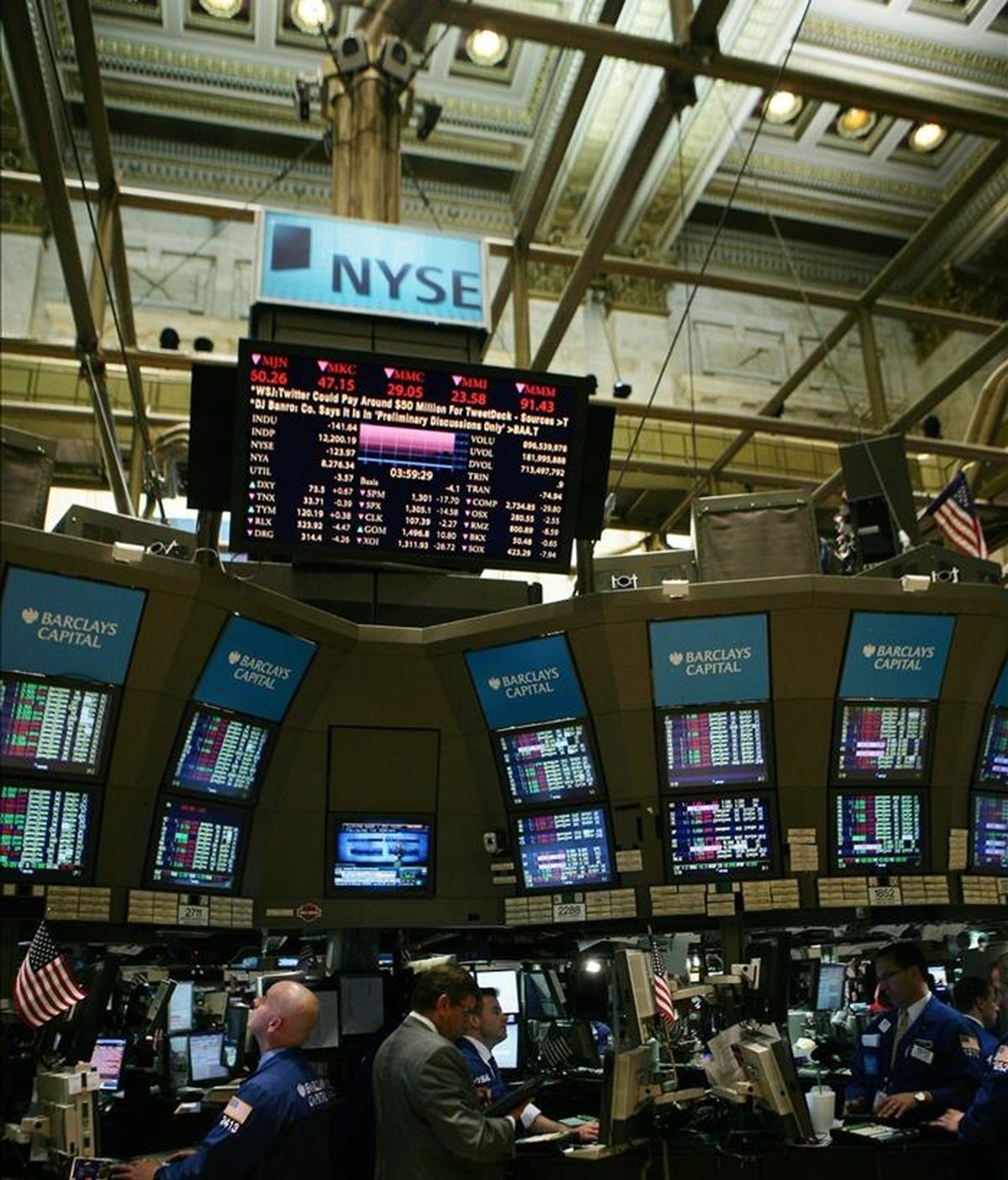 El Dow Jones de Industriales sumó 186,79 puntos para cerrar en 12.453,54 unidades, el selectivo S&P 500 subió el 1,35 % y el índice compuesto del mercado Nasdaq ganó el 2,1 %. EFE/Archivo